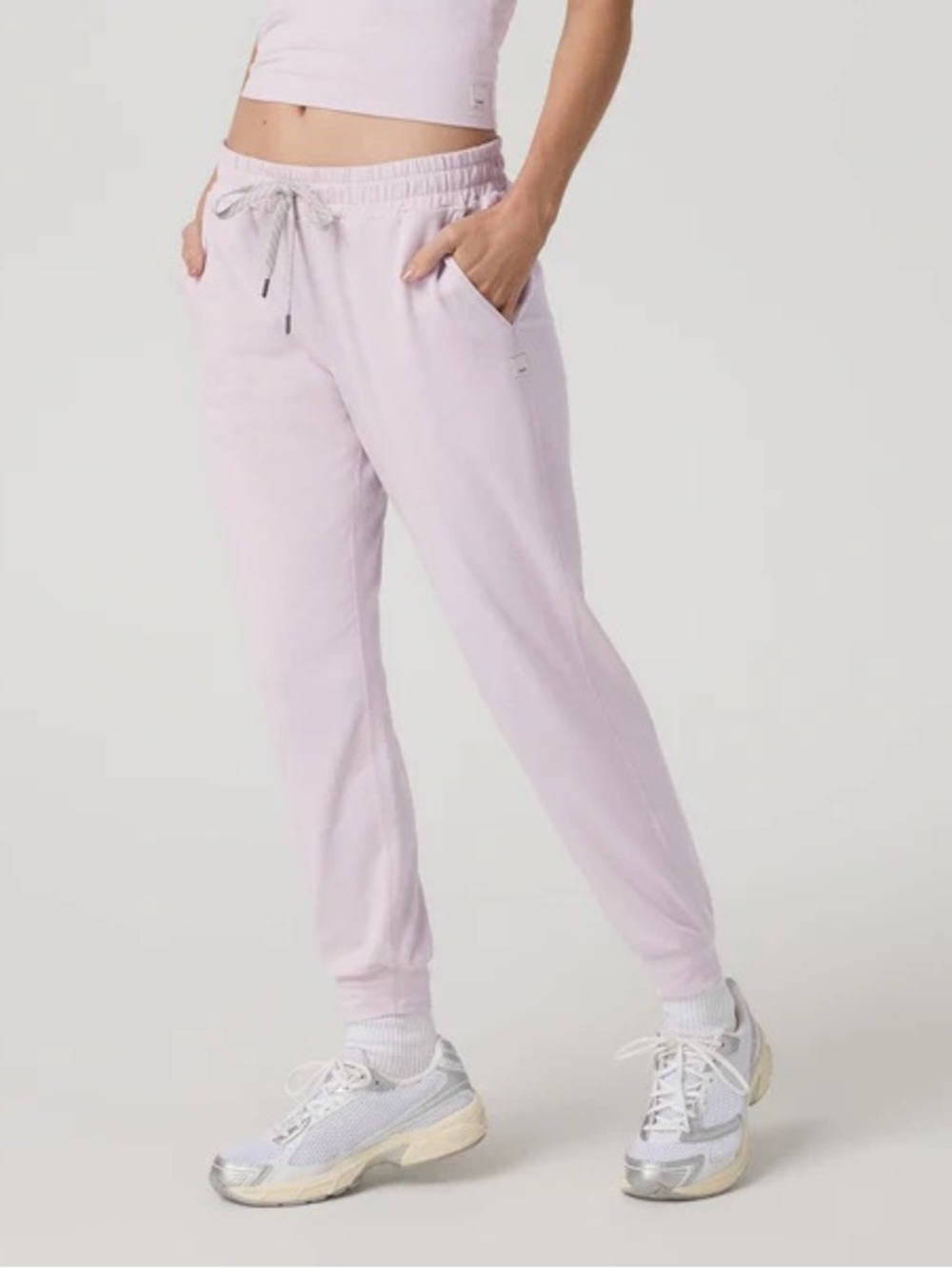 Vuori pink performance women’s high rise jogger pants